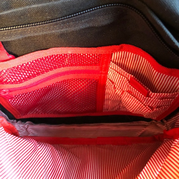 Herschel Supply Co. Pop Quiz Backpack (Black) - Picture 4 of 8